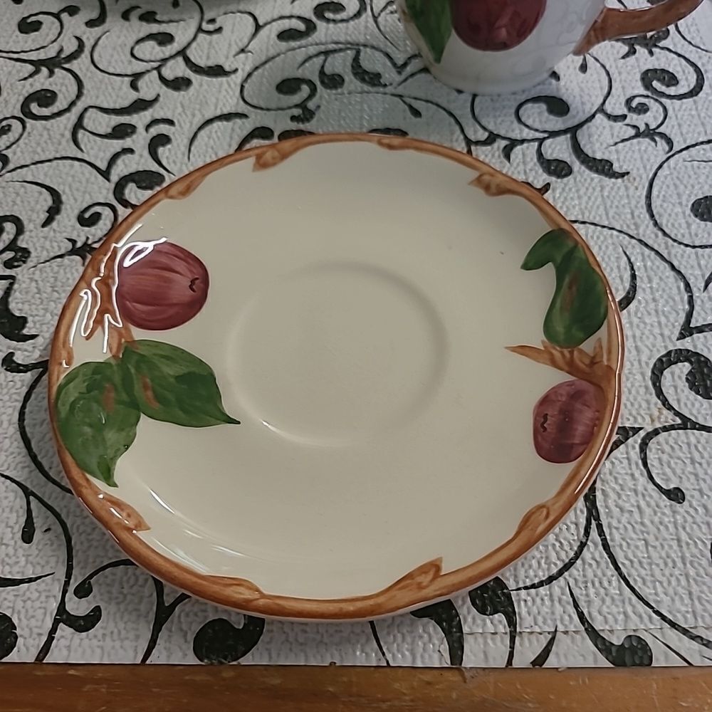 Fransican Dinnerware Apple Pattern - Picture 3 of 11